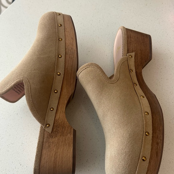 J. Crew suede clogs tan size 8 - Picture 6 of 9